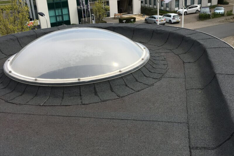 Dakrenovatie lichtkoepel Leiderdorp